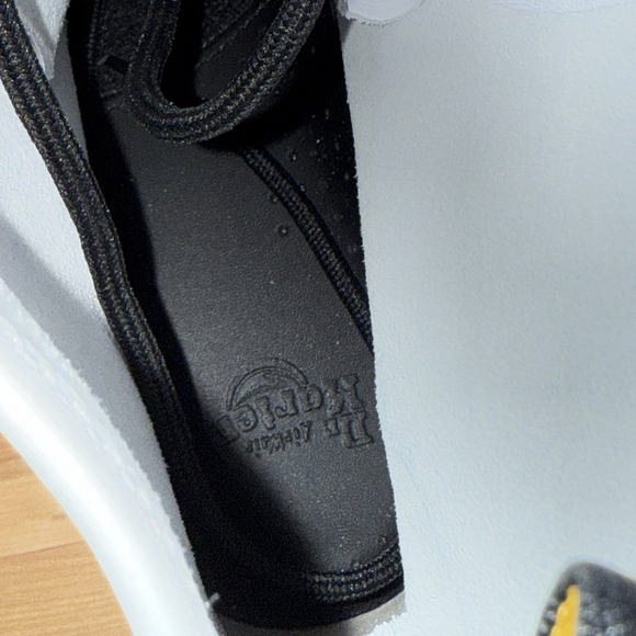 Dr Martens 1460 Boots Women's Original Leather White Size 9 - Picture 9 of 10